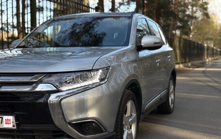 Mitsubishi Outlander III рестайлинг 3, 2018 год, 1 699 000 рублей, 20 фотография