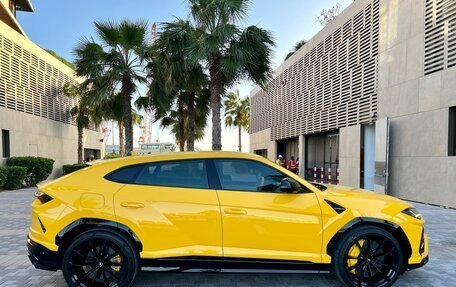 Lamborghini Urus I, 2021 год, 26 000 000 рублей, 4 фотография