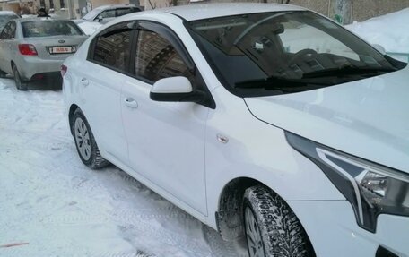 KIA Rio IV, 2020 год, 1 350 000 рублей, 2 фотография