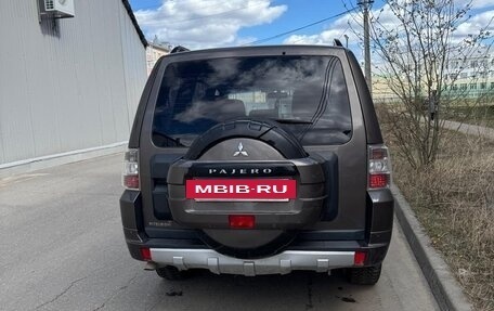 Mitsubishi Pajero IV, 2011 год, 2 100 000 рублей, 3 фотография