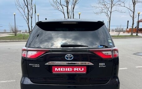 Toyota Estima III рестайлинг -2, 2017 год, 2 650 000 рублей, 2 фотография