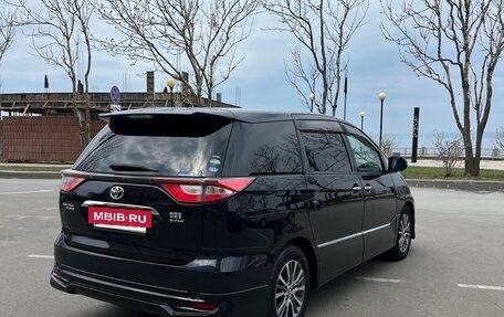 Toyota Estima III рестайлинг -2, 2017 год, 2 650 000 рублей, 3 фотография