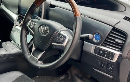 Toyota Estima III рестайлинг -2, 2017 год, 2 650 000 рублей, 11 фотография