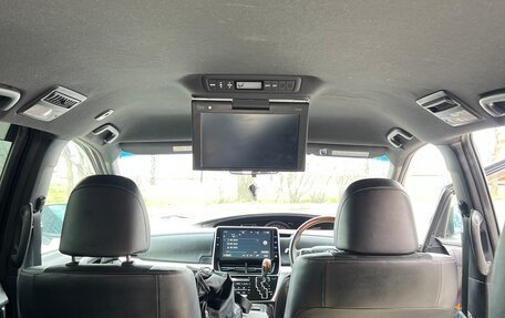 Toyota Estima III рестайлинг -2, 2017 год, 2 650 000 рублей, 17 фотография