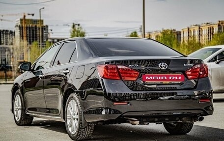 Toyota Camry, 2014 год, 2 100 000 рублей, 7 фотография