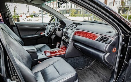 Toyota Camry, 2014 год, 2 100 000 рублей, 22 фотография