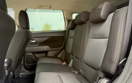 Mitsubishi Outlander III рестайлинг 3, 2017 год, 2 050 000 рублей, 14 фотография