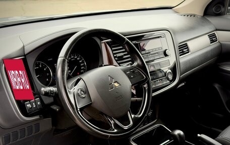 Mitsubishi Outlander III рестайлинг 3, 2017 год, 2 050 000 рублей, 15 фотография