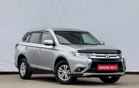 Mitsubishi Outlander III рестайлинг 3, 2017 год, 2 050 000 рублей, 4 фотография