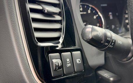Mitsubishi Outlander III рестайлинг 3, 2017 год, 2 050 000 рублей, 18 фотография