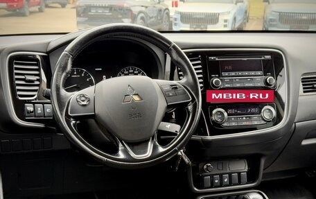 Mitsubishi Outlander III рестайлинг 3, 2017 год, 2 050 000 рублей, 21 фотография