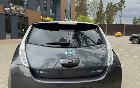 Nissan Leaf I, 2013 год, 1 000 000 рублей, 10 фотография