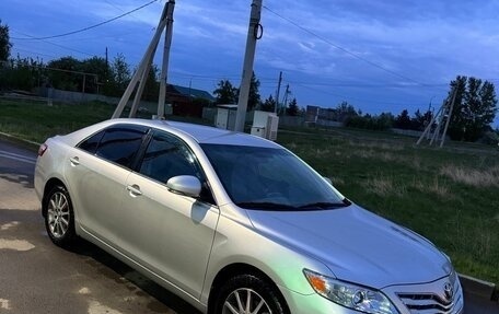 Toyota Camry, 2010 год, 1 150 000 рублей, 2 фотография