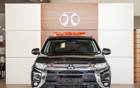 Mitsubishi Outlander III рестайлинг 3, 2018 год, 1 655 000 рублей, 2 фотография