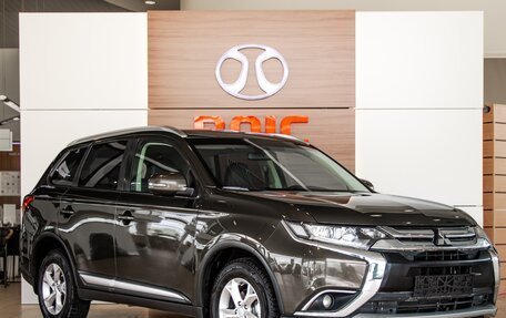 Mitsubishi Outlander III рестайлинг 3, 2018 год, 1 655 000 рублей, 3 фотография