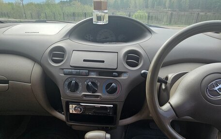 Toyota Platz, 2003 год, 380 000 рублей, 9 фотография