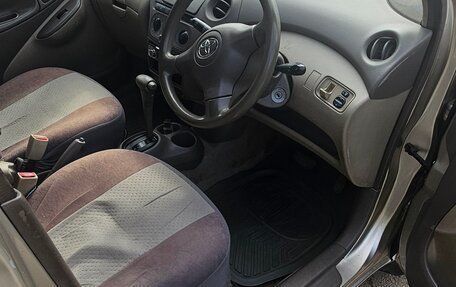 Toyota Platz, 2003 год, 380 000 рублей, 7 фотография