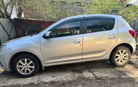 Renault Sandero II рестайлинг, 2019 год, 800 000 рублей, 3 фотография
