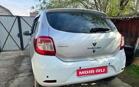 Renault Sandero II рестайлинг, 2019 год, 800 000 рублей, 4 фотография
