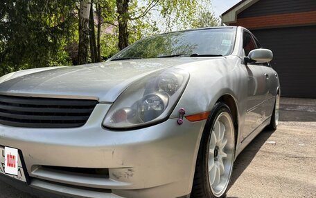 Nissan Skyline, 2001 год, 450 000 рублей, 3 фотография