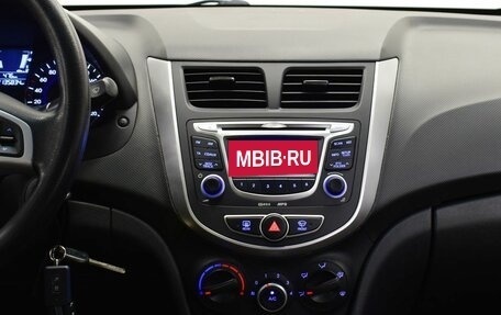 Hyundai Solaris II рестайлинг, 2012 год, 730 000 рублей, 7 фотография