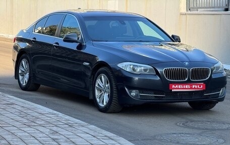 BMW 5 серия, 2011 год, 1 790 000 рублей, 2 фотография