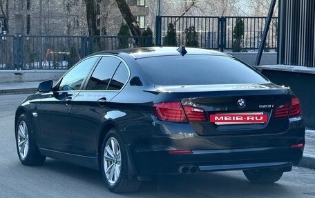 BMW 5 серия, 2011 год, 1 790 000 рублей, 4 фотография