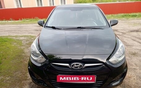 Hyundai Solaris II рестайлинг, 2013 год, 715 000 рублей, 2 фотография