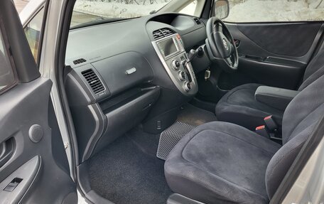 Toyota Ractis I, 2006 год, 800 000 рублей, 8 фотография