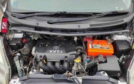 Toyota Ractis I, 2006 год, 800 000 рублей, 11 фотография