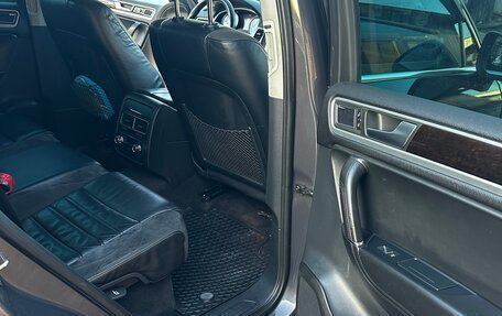 Volkswagen Touareg III, 2011 год, 1 600 000 рублей, 21 фотография