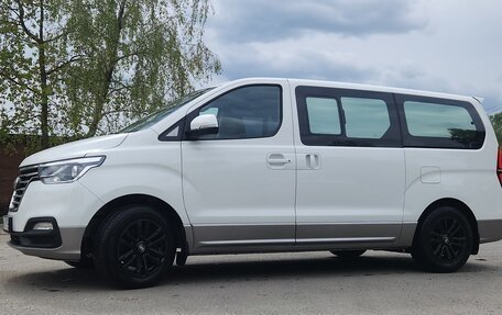 Hyundai Grand Starex Grand Starex I рестайлинг 2, 2020 год, 3 900 000 рублей, 5 фотография
