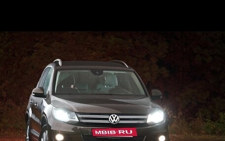 Volkswagen Tiguan I, 2015 год, 1 849 999 рублей, 2 фотография