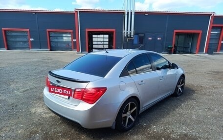 Chevrolet Cruze II, 2010 год, 750 000 рублей, 3 фотография