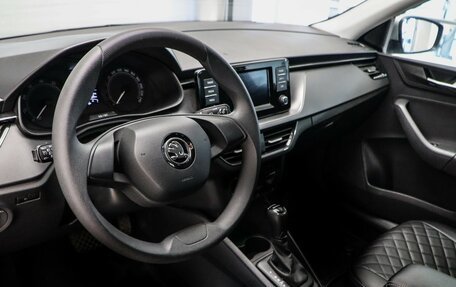 Skoda Rapid II, 2021 год, 1 650 000 рублей, 11 фотография