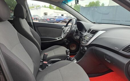 Hyundai Solaris II рестайлинг, 2012 год, 689 000 рублей, 13 фотография