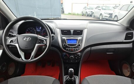 Hyundai Solaris II рестайлинг, 2012 год, 689 000 рублей, 17 фотография
