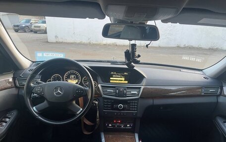 Mercedes-Benz E-Класс, 2012 год, 1 400 000 рублей, 11 фотография