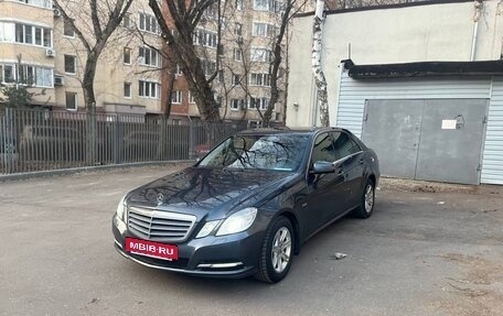 Mercedes-Benz E-Класс, 2012 год, 1 400 000 рублей, 3 фотография