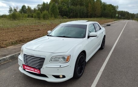 Chrysler 300C II, 2012 год, 1 900 000 рублей, 3 фотография