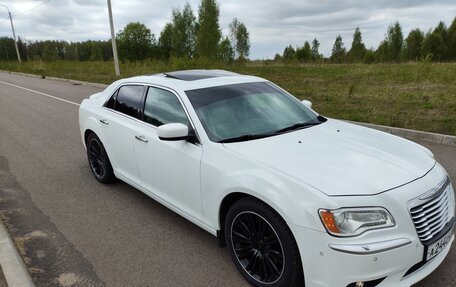 Chrysler 300C II, 2012 год, 1 900 000 рублей, 16 фотография