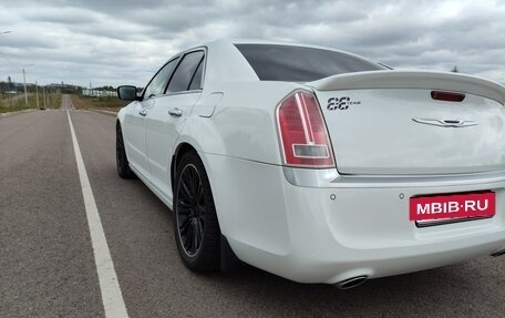Chrysler 300C II, 2012 год, 1 900 000 рублей, 14 фотография