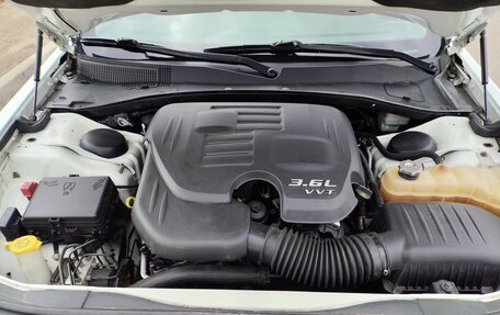 Chrysler 300C II, 2012 год, 1 900 000 рублей, 22 фотография