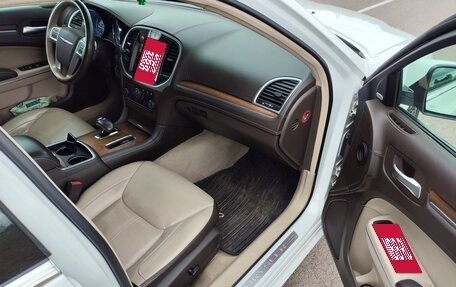 Chrysler 300C II, 2012 год, 1 900 000 рублей, 21 фотография