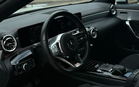 Mercedes-Benz CLA, 2019 год, 2 850 000 рублей, 13 фотография