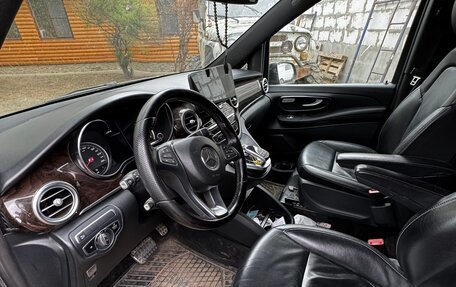 Mercedes-Benz V-Класс, 2019 год, 4 100 000 рублей, 4 фотография