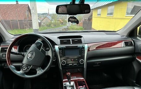Toyota Camry, 2012 год, 1 900 000 рублей, 11 фотография