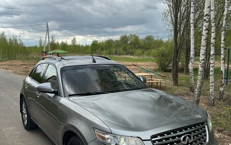 Infiniti FX I, 2005 год, 850 000 рублей, 2 фотография