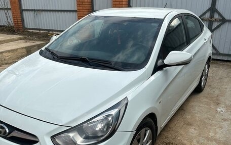 Hyundai Solaris II рестайлинг, 2012 год, 830 000 рублей, 15 фотография