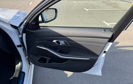BMW 3 серия, 2019 год, 4 000 000 рублей, 11 фотография